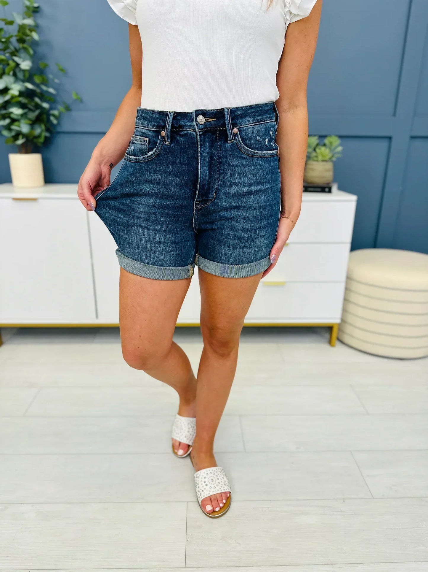 Avery - Casual Denim Shorts
